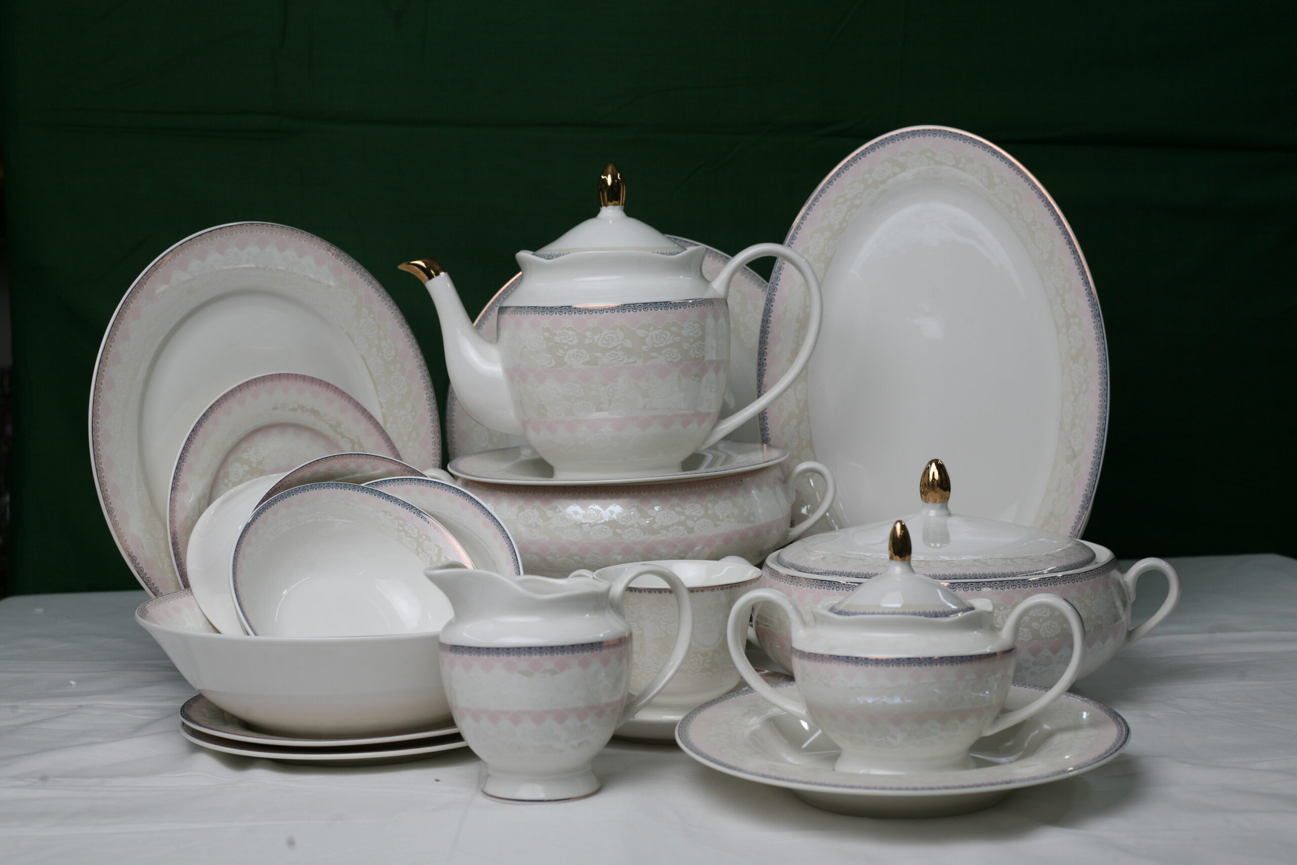 Royal Lace 61 Pcs Bone China Dinner Set